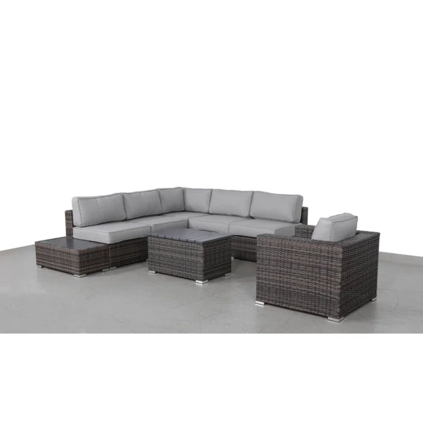 Comfortable Outdoor Sectional and Lounge Set