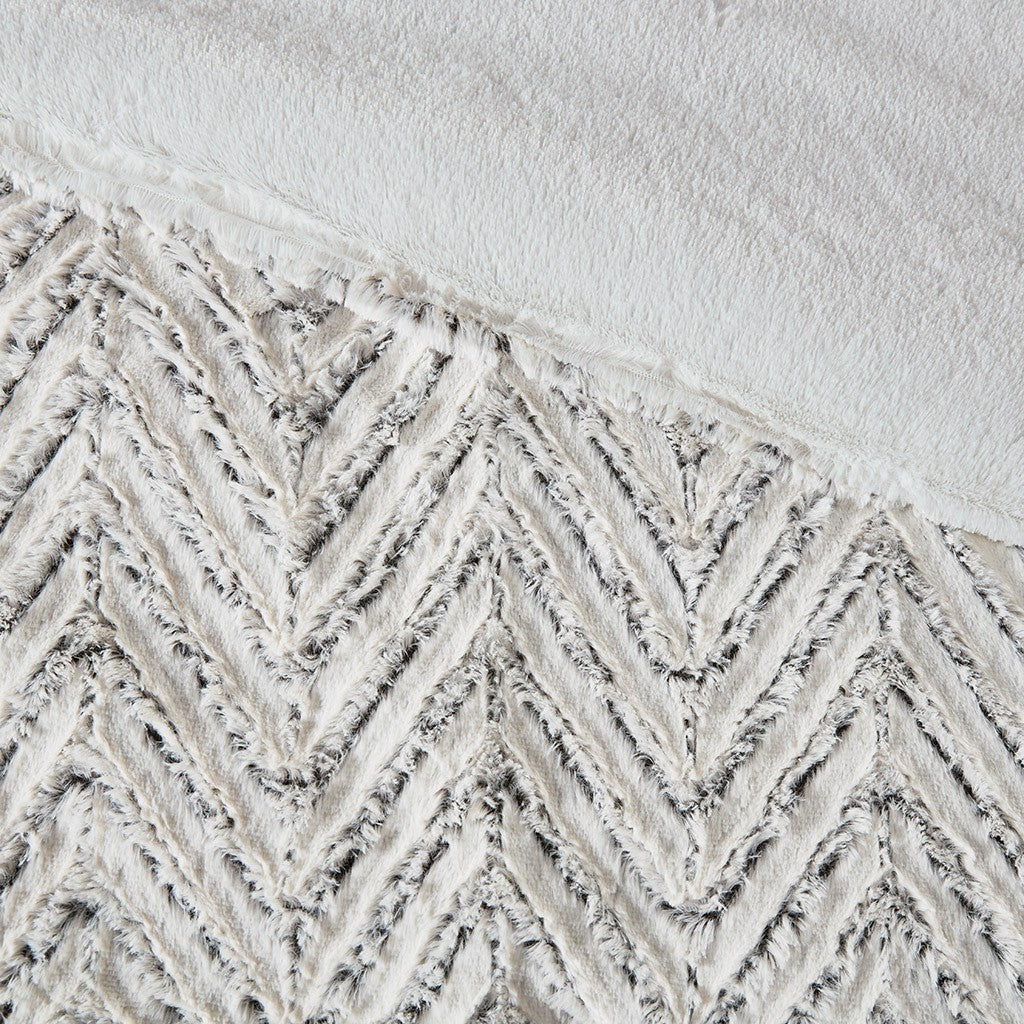 Ultra Plush Down Alternative Comforter in Ivory