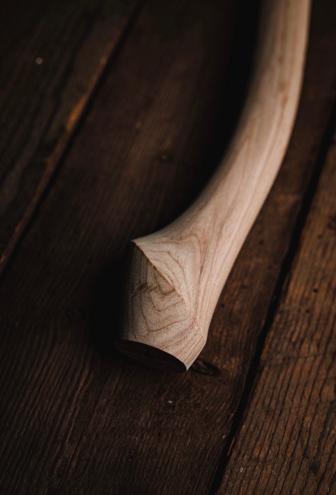 Whiskey River Premium Heritage 30C axe handle natural wood curved 30in on Tampa Home & Garden Store