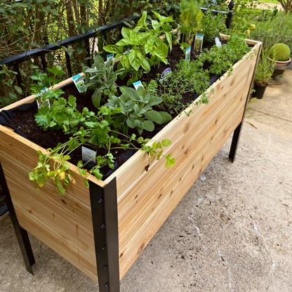 Cama de jardín elevada de 18" x 48" - 30" de alto / Grado seleccionado