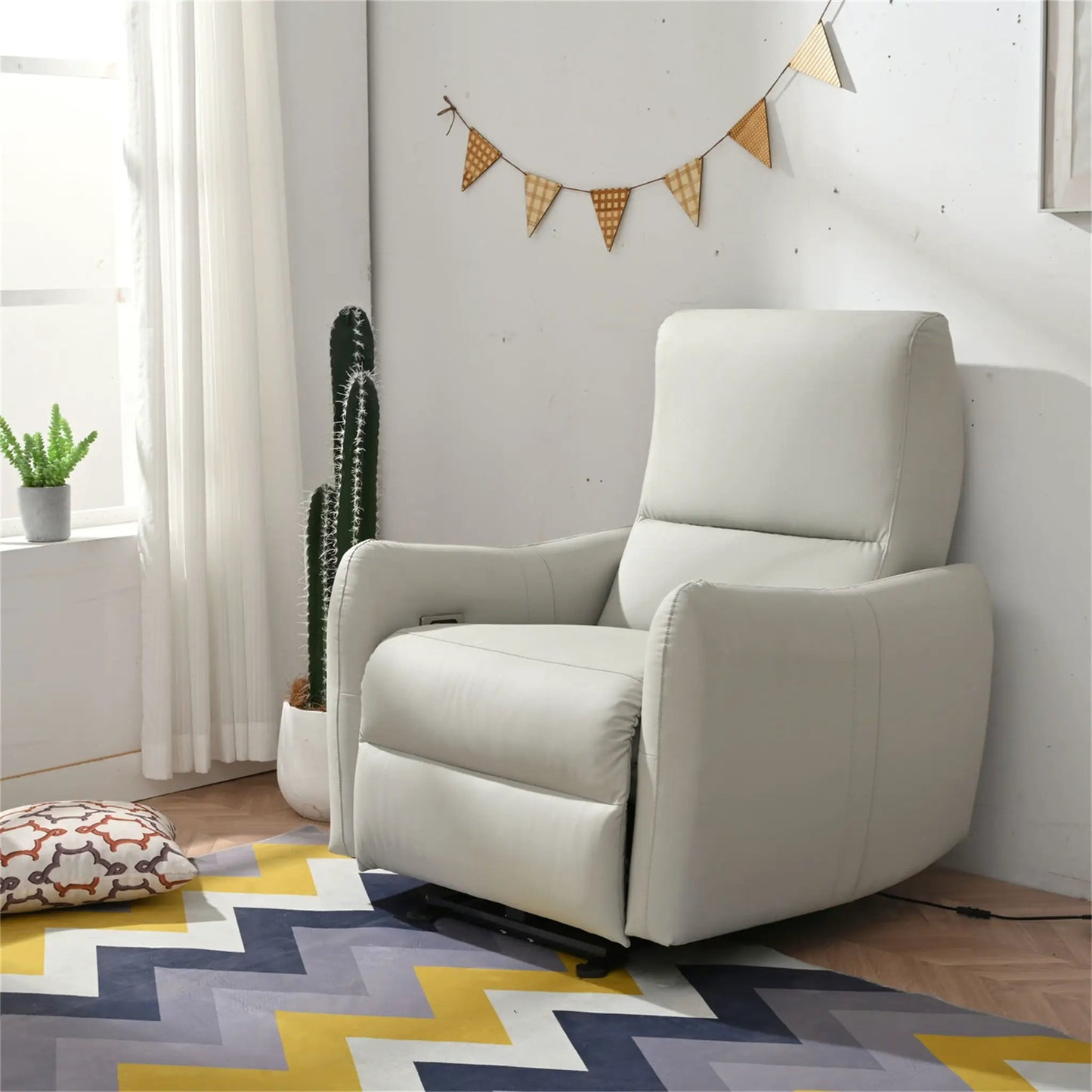 Wall Hugger Power Recliner Chair with USB Port