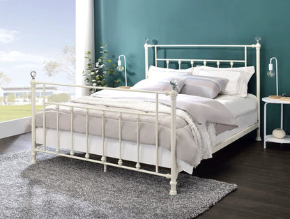 Comet Bed With Elegant Spindle Design and Frame