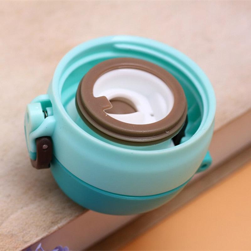 Stevvex 500ml stainless steel thermos in teal with bouncing lid closeup on Tampa Home & Garden Store
