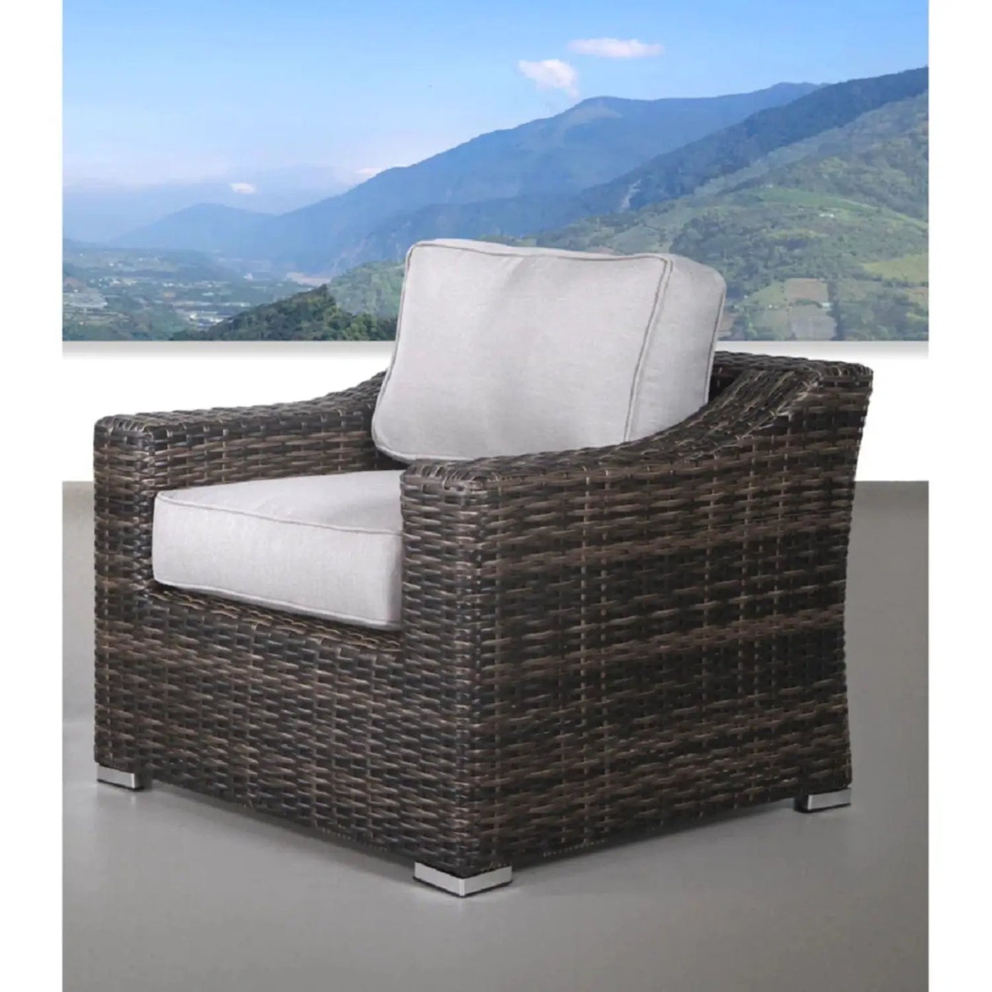 Outdoor Wicker Conversation Set With Cushions