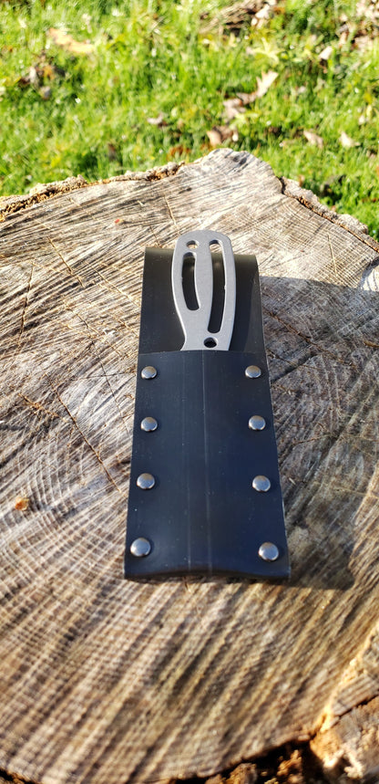 the Grimalkin Ultra Portable Bushcraft Knife