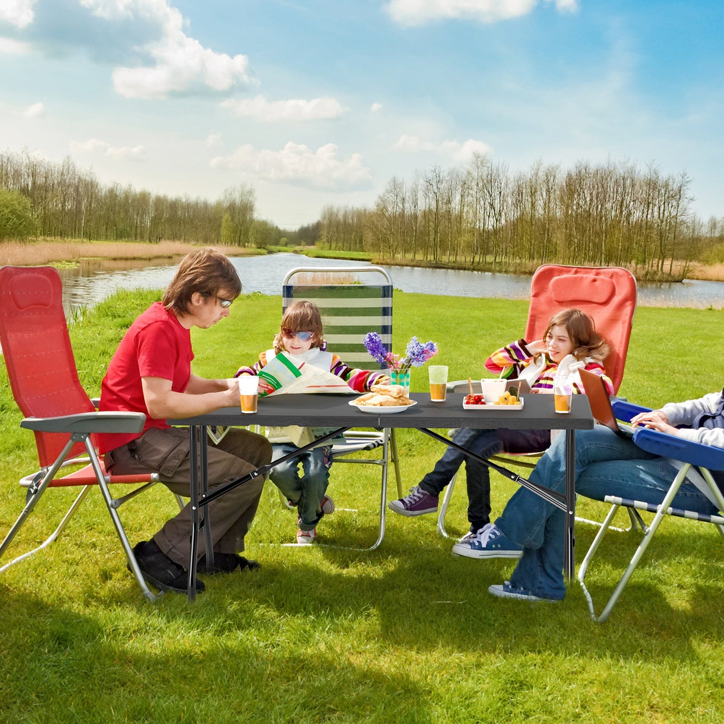 Mesa de picnic plegable de 5 pies con tablero de HDPE veteado y almohadillas antideslizantes - Negra