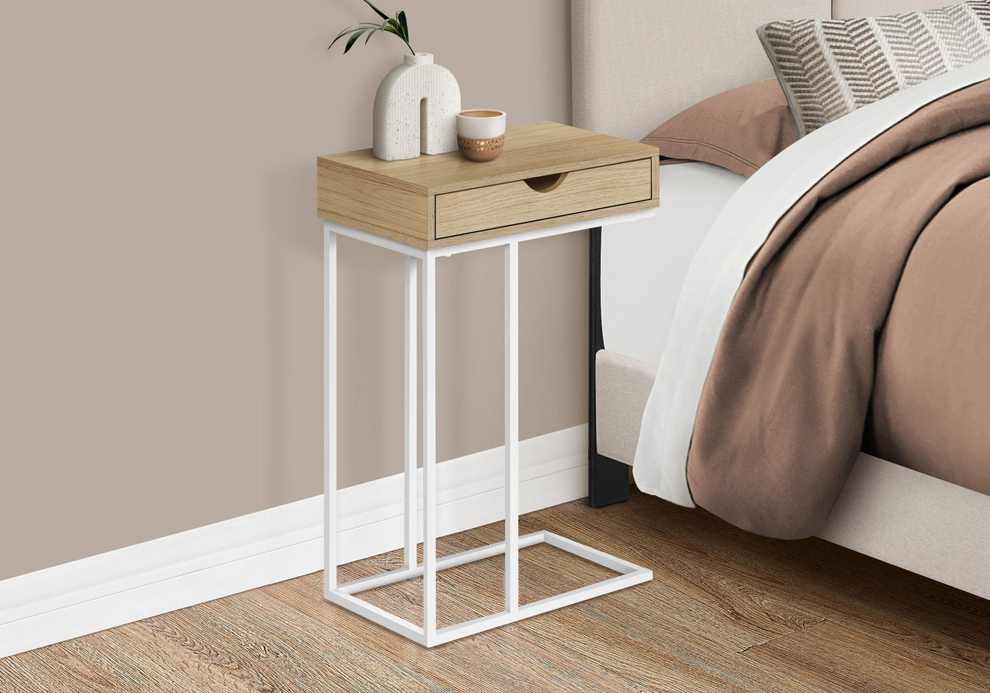 Elegant Accent Table C Shaped and Modern Design