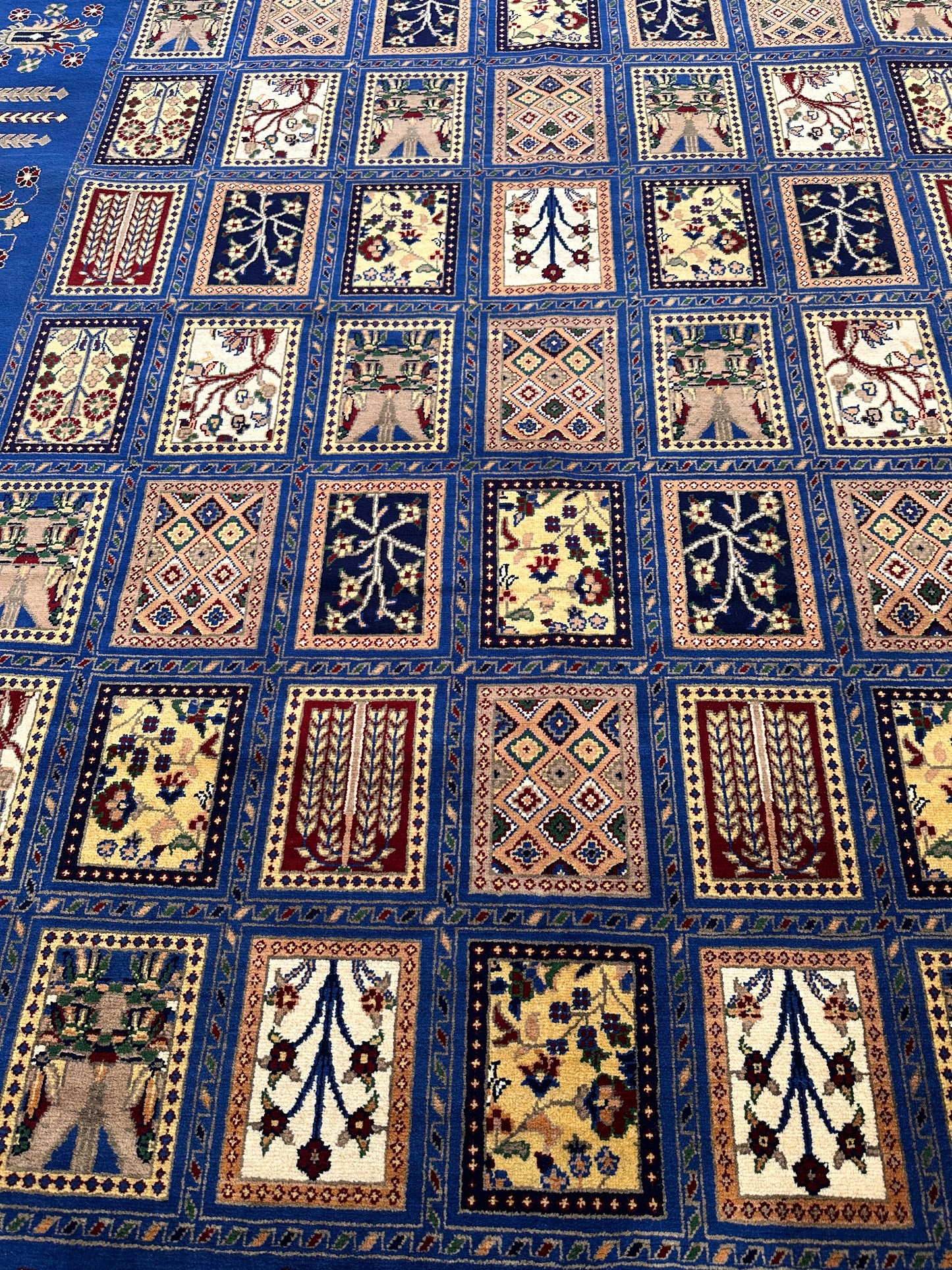 6'9″ x 10' Hand-Knotted Afghani Bakhtiari Wool Rug – Persian Garden Design – Blue & Cream - Tampa Home & Garden Store