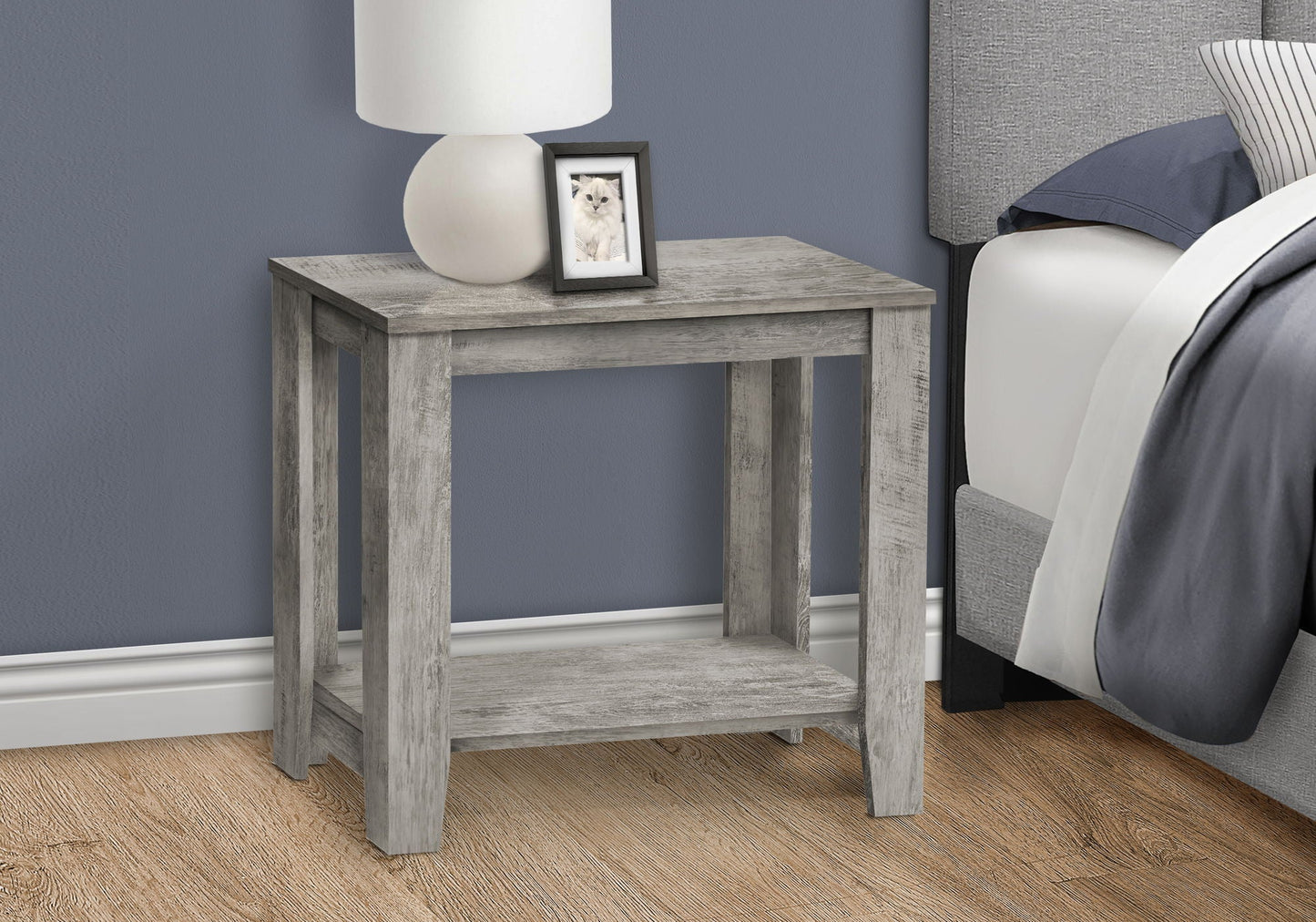 Accent Side Table in Transitional Style Design