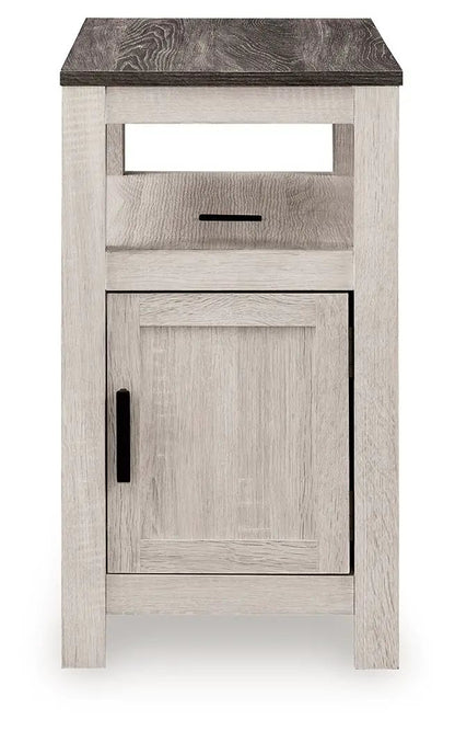Fendenmore Chair Side End Table With USB Ports