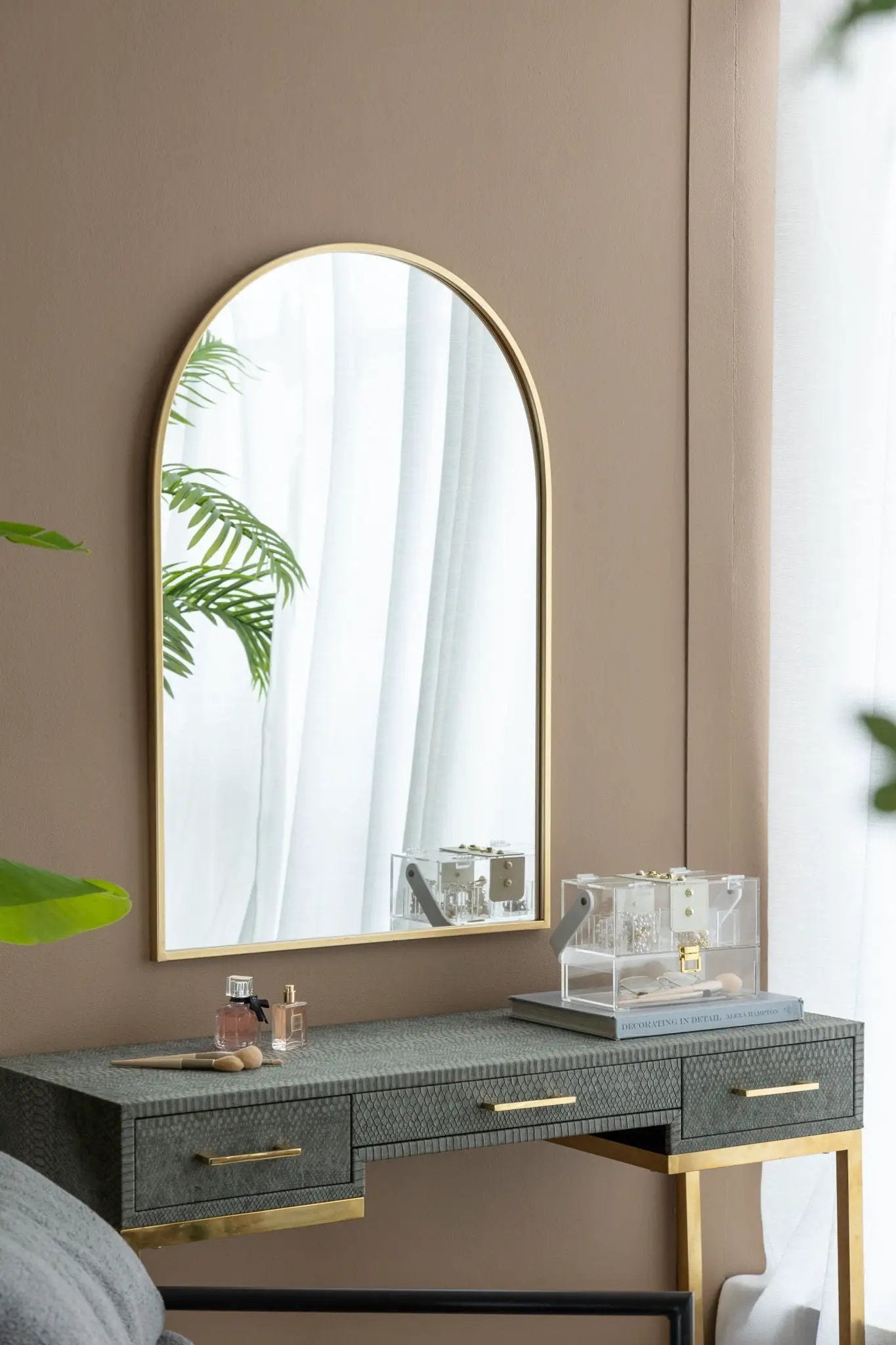 Arched Wall Mirror With Metal Frame Living Room