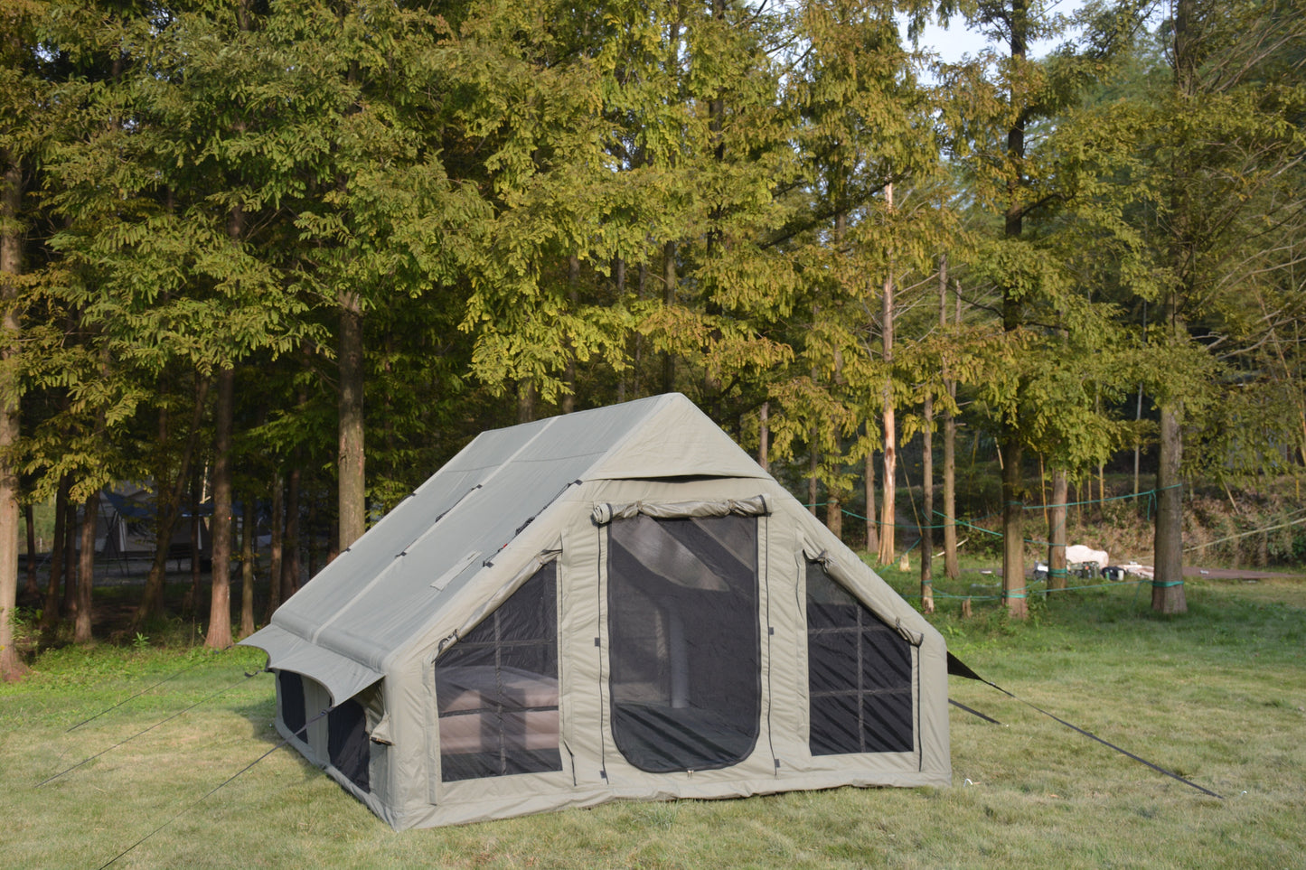 9.8 x 13ft Inflatable Camping Tent With Pump