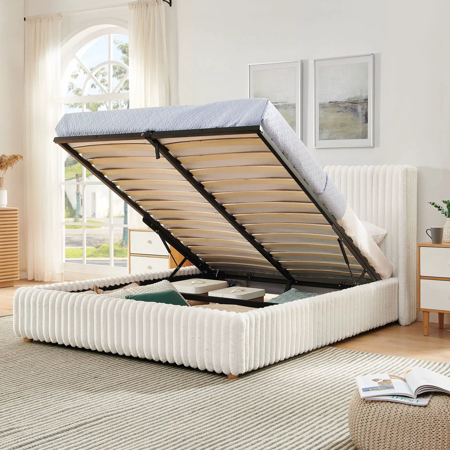 Vertical Striped Bed with Gas Lift Storage