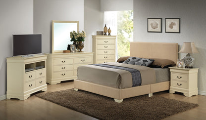 Glory Aaron Queen Platform Bed for a Bedroom