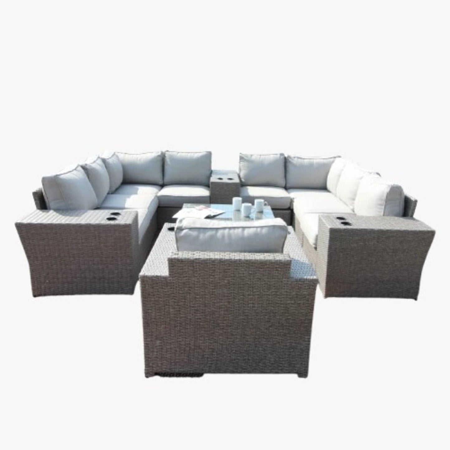 Outdoor Wicker Sectional and Thick Cushions