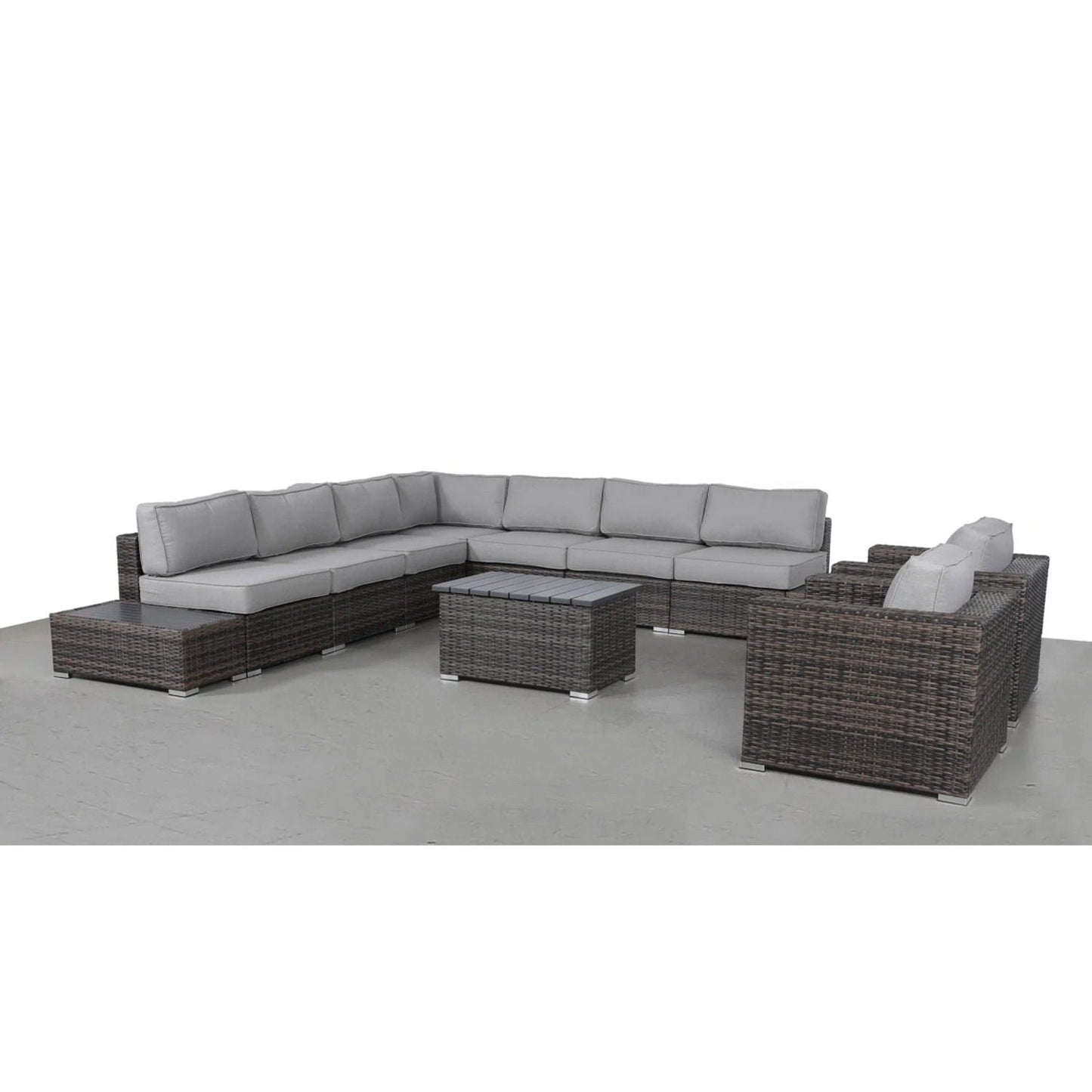 Comfortable Outdoor Sectional and Lounge Set