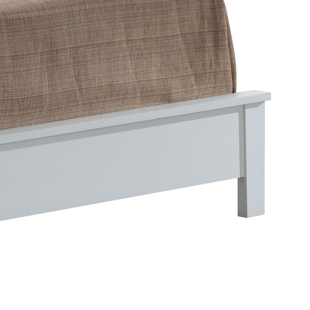Stylish and Transitional Wooden Bed Frame