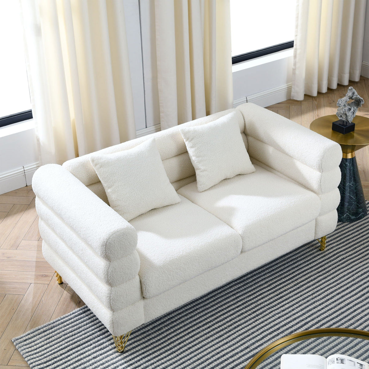 Streamline and Sleek Modern Sectional Sofa
