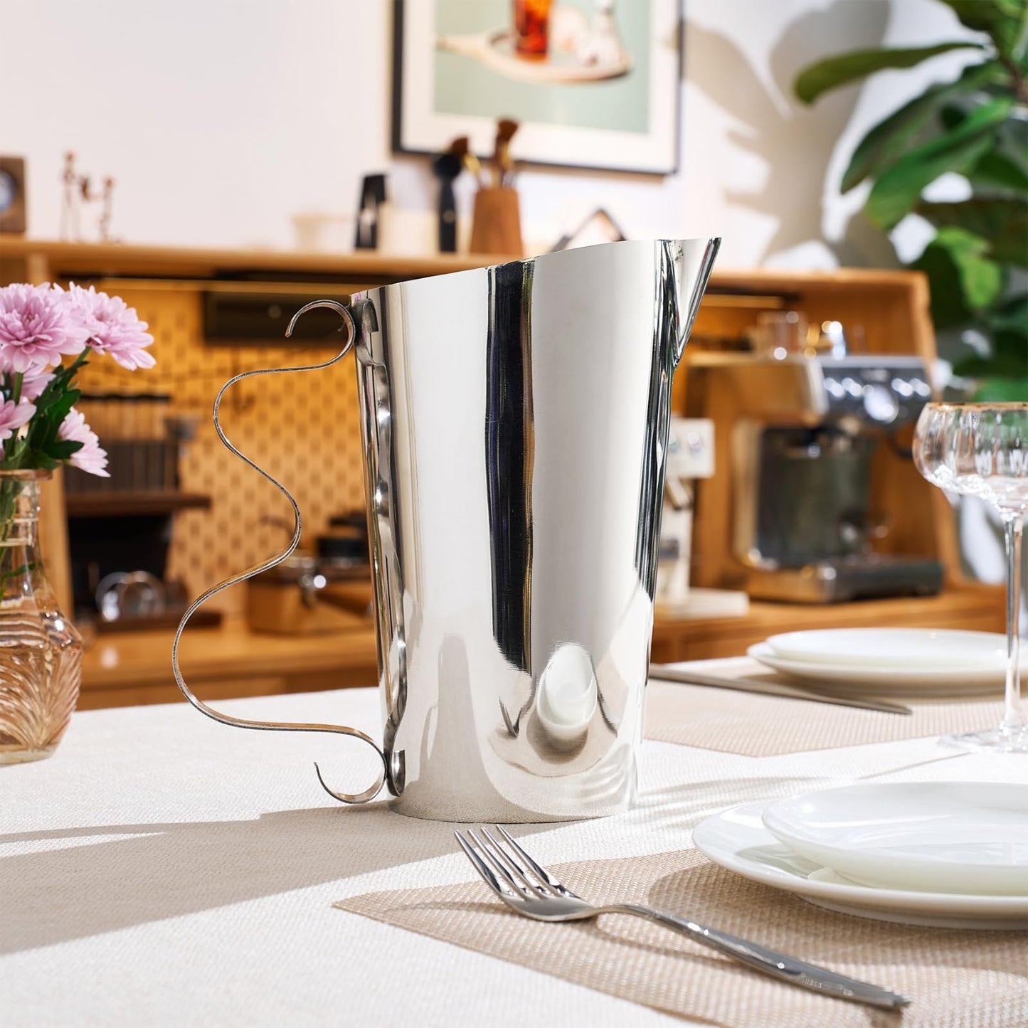 Mirror Finish And Stainless Steel Swirl Pitcher