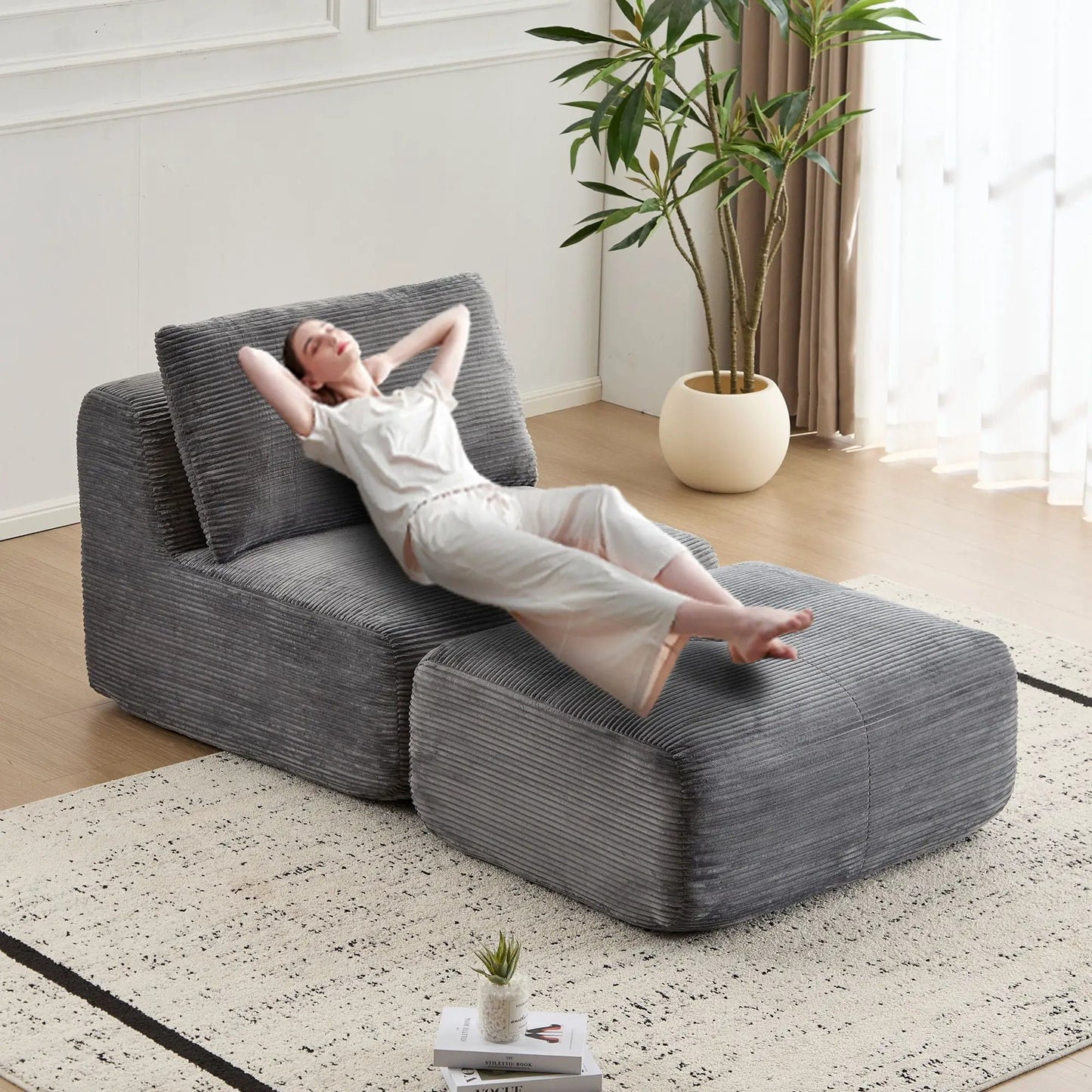Single Chaise Longue With Movable Ottoman