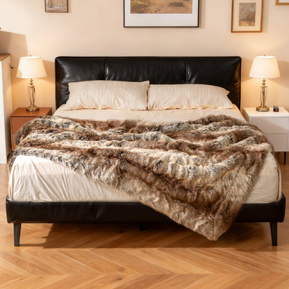 760GSM Soft Plush Fuzzy Luxury Faux Raccoon Fur Blanket for Sofa-M