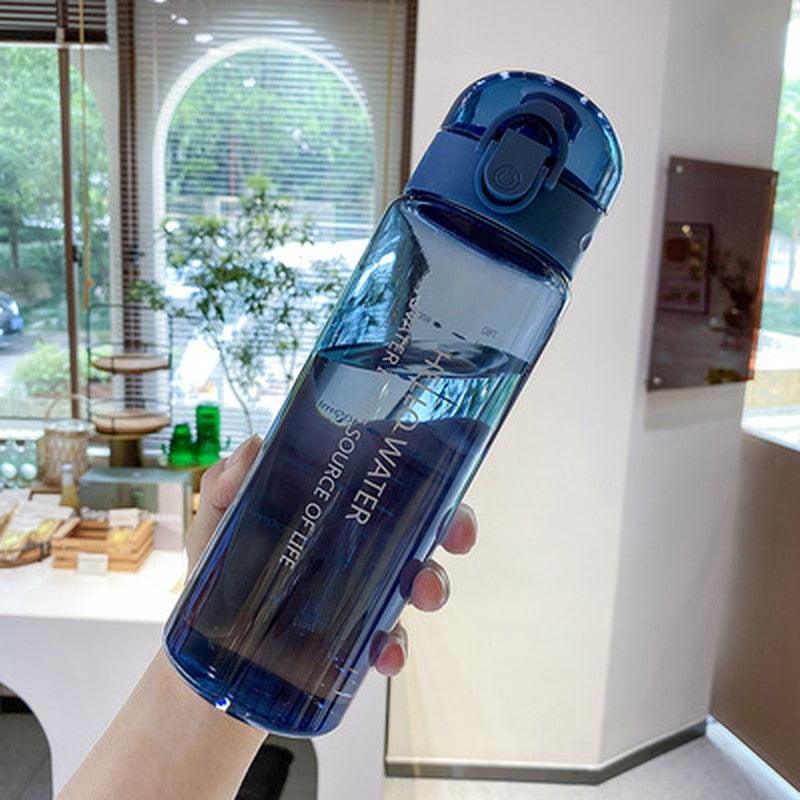 Stevvex 780ml blue BPA-free water bottle with leak-proof cap and straw, sports bottle on Tampa Home & Garden Store