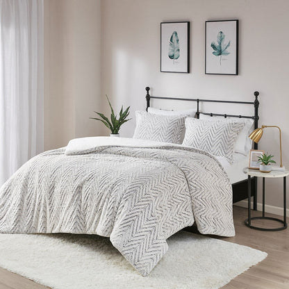 The King and Cal King Ultra Plush Comforter