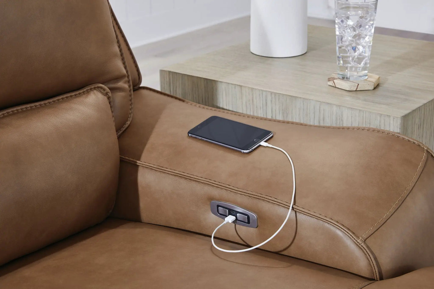 DeepWakes Power Reclining Sectional with Chaise