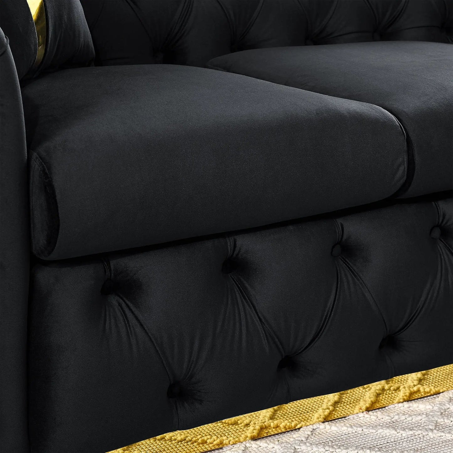 Button Tufted Chesterfield Sofa With 2 Pillows