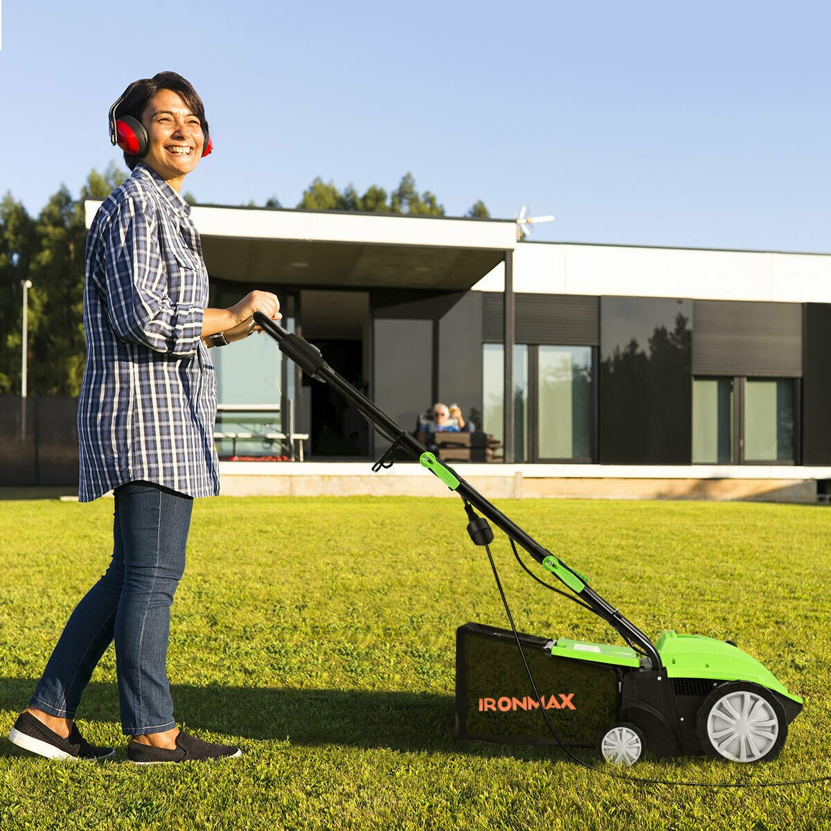 Escarificador eléctrico de 13 pulgadas y 12 amperios con bolsa recolectora y cuchillas extraíbles - Verde