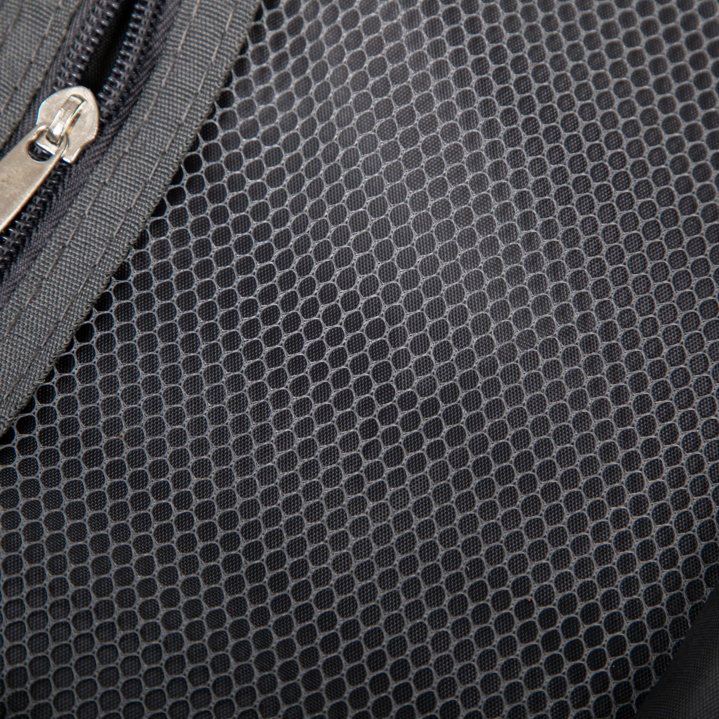 2-Piece PC Spinner Luggage Set dark grey hex mesh with metal zipper pull HouseOfZazla on Tampa Home & Garden Store