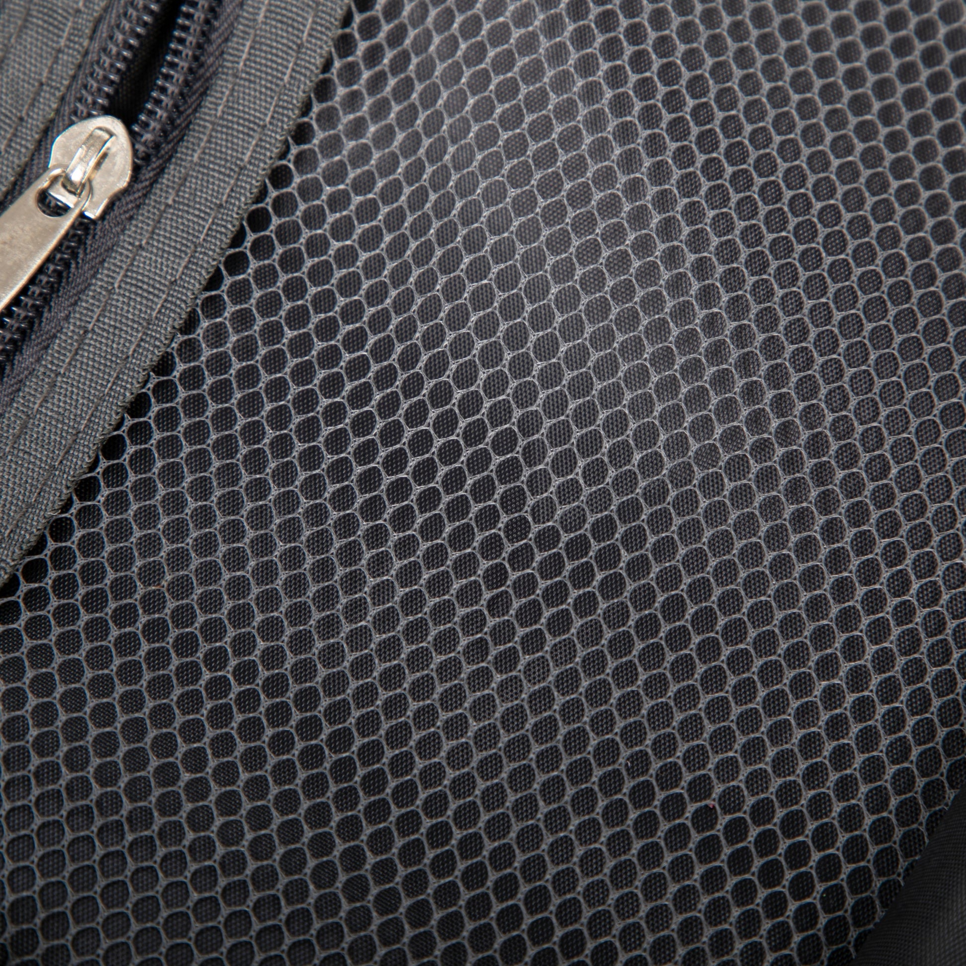 2-Piece PC Spinner Luggage Set dark grey hex mesh with metal zipper pull HouseOfZazla on Tampa Home & Garden Store
