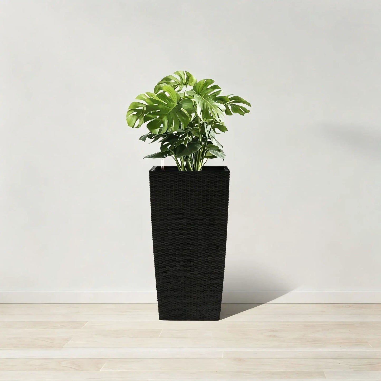 Indoor Outdoor Planter With Auto Watering