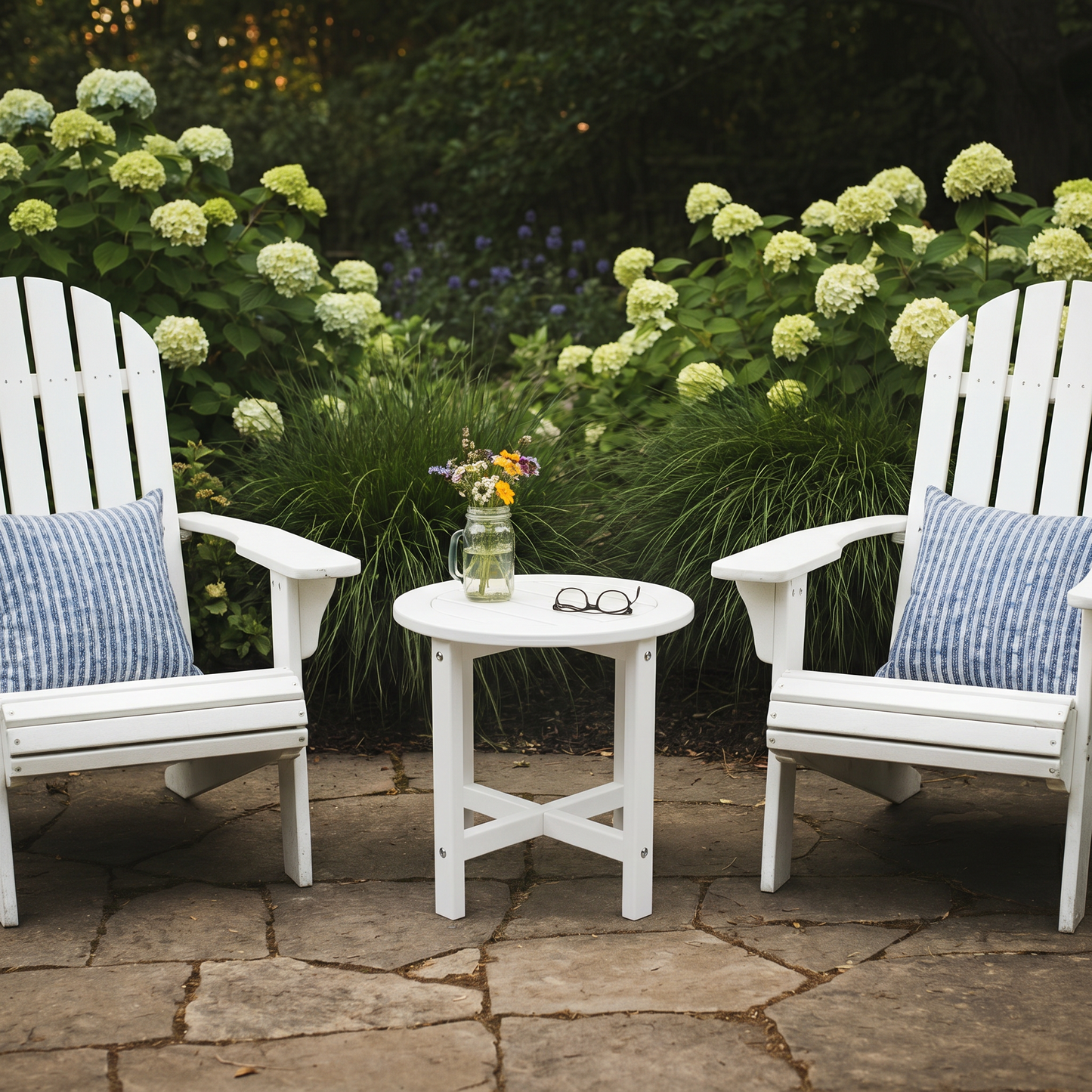 White HDPE Outdoor Side and Patio End Table