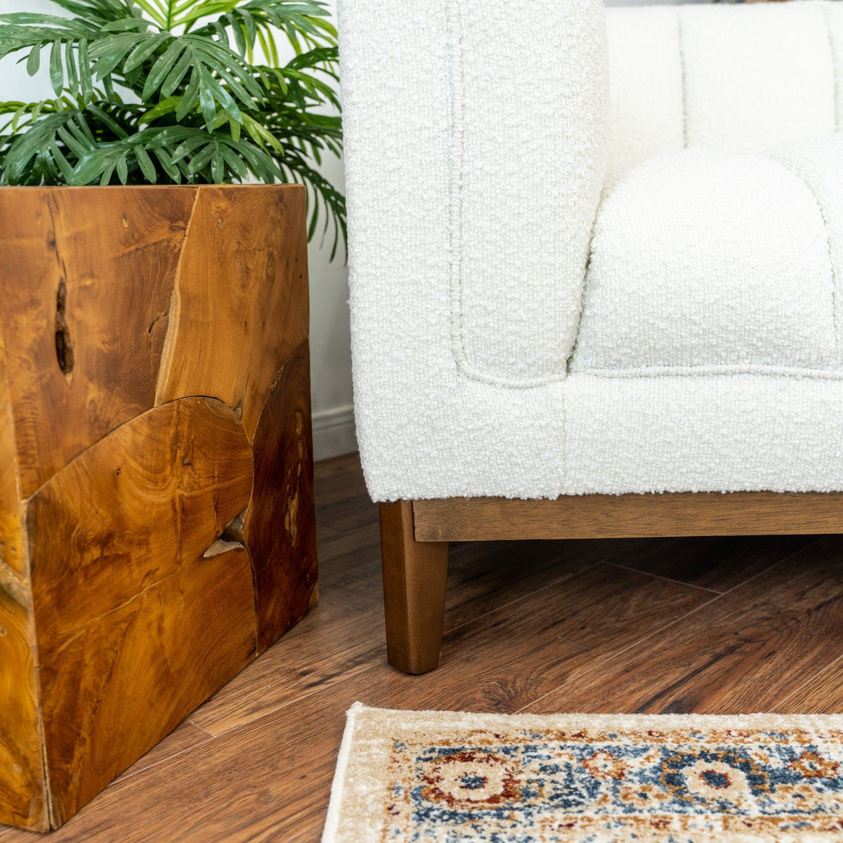 Melissa Luxurious Mid Century Modern Sofa