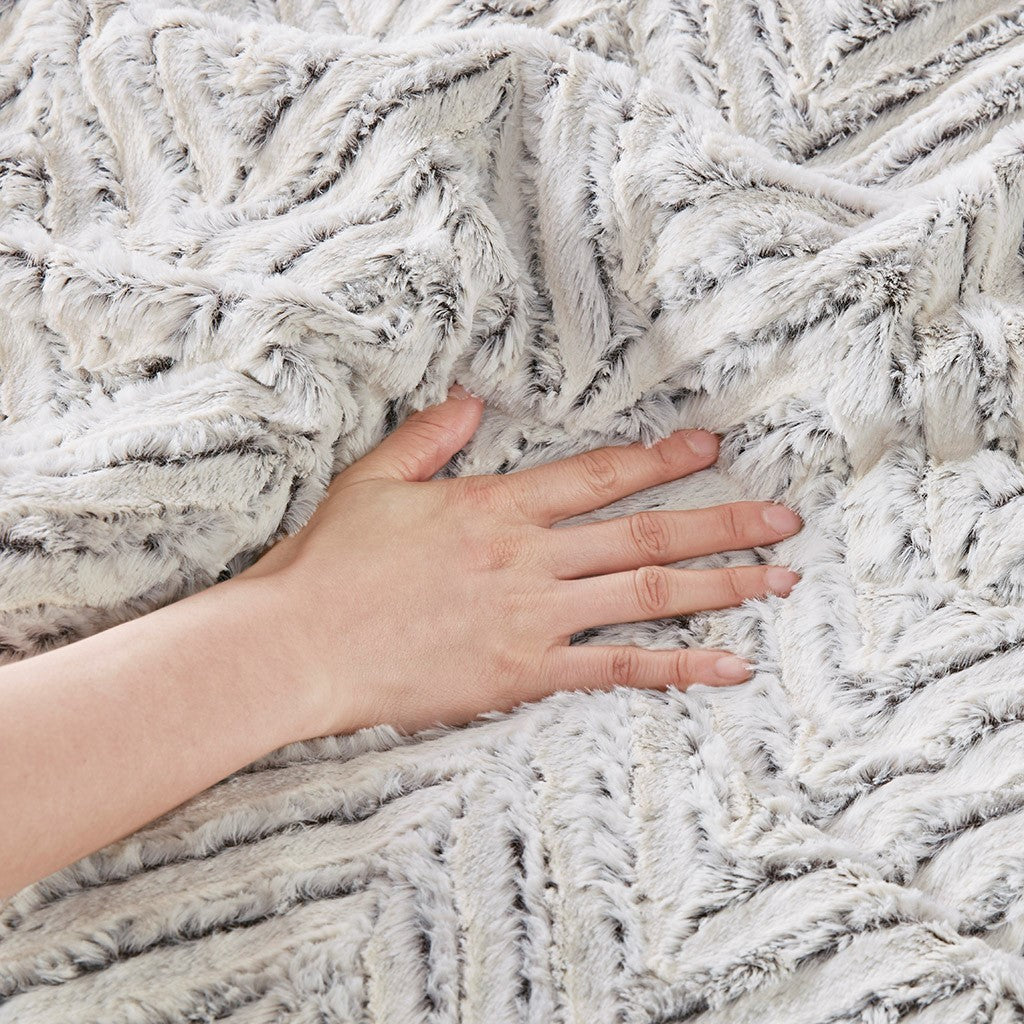 Ultra Plush Down Alternative Comforter in Ivory
