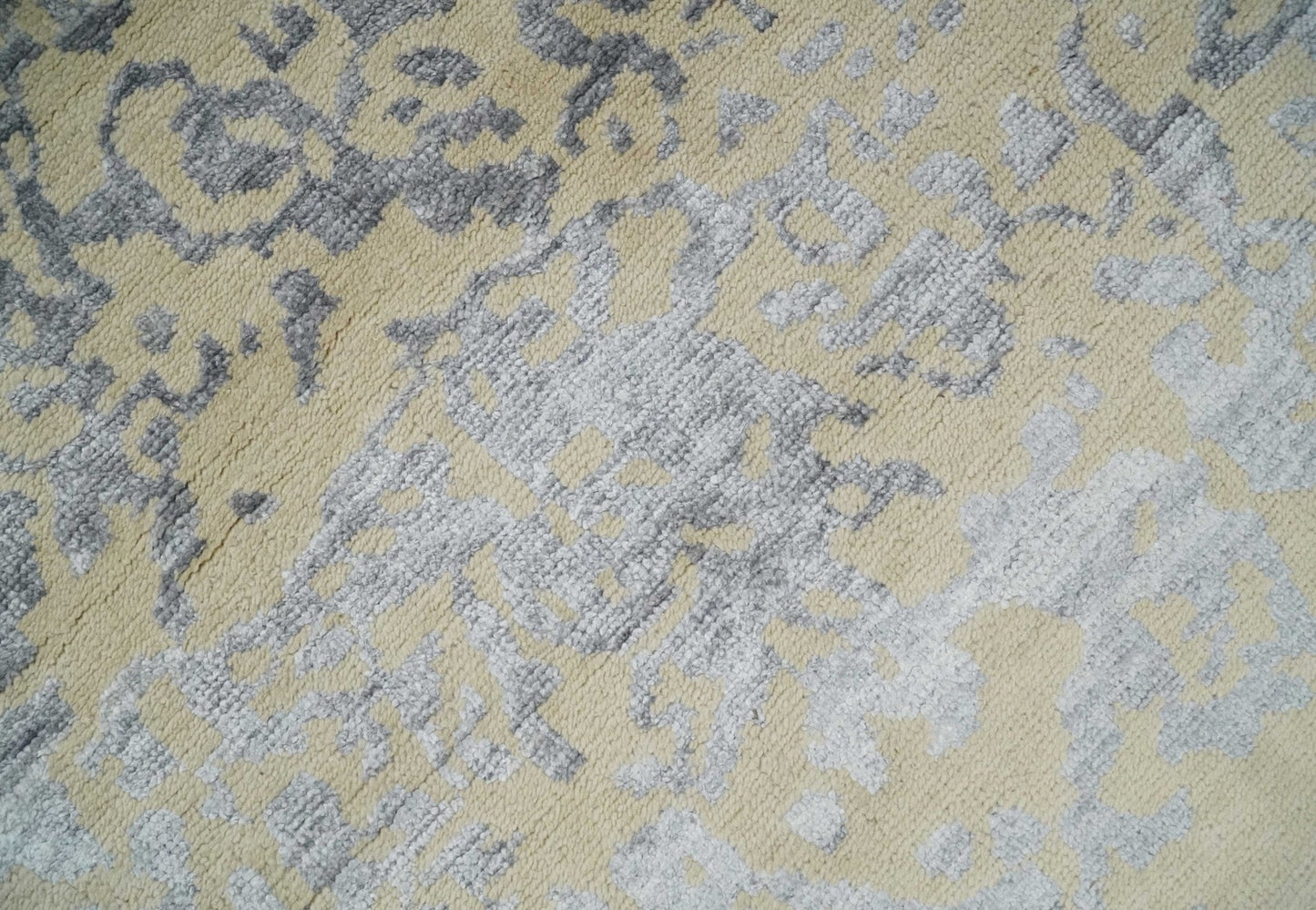 8x10 Beige, Charcoal and Silver Traditional Medallion Hand Knotted Wool and Bamboo Silk Area Rug - Tampa Home & Garden Store