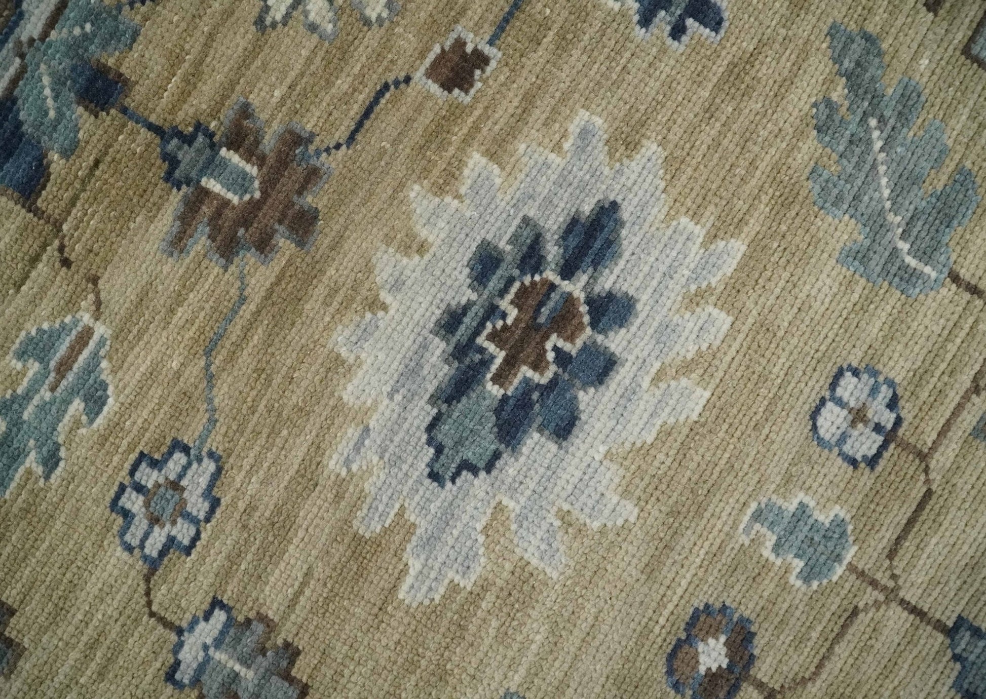 8x10 Traditional Beige and Gray Antique Style Floral Hand knotted Wool Area Rug - Tampa Home & Garden Store