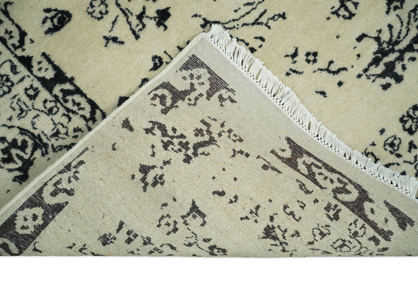 Alfombra persa antigua de lana, fina, anudada a mano, en beige y negro, 8x10 | AGR35