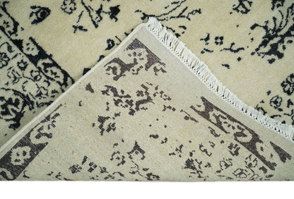 Alfombra persa antigua de lana, fina, anudada a mano, en beige y negro, 8x10 | AGR35