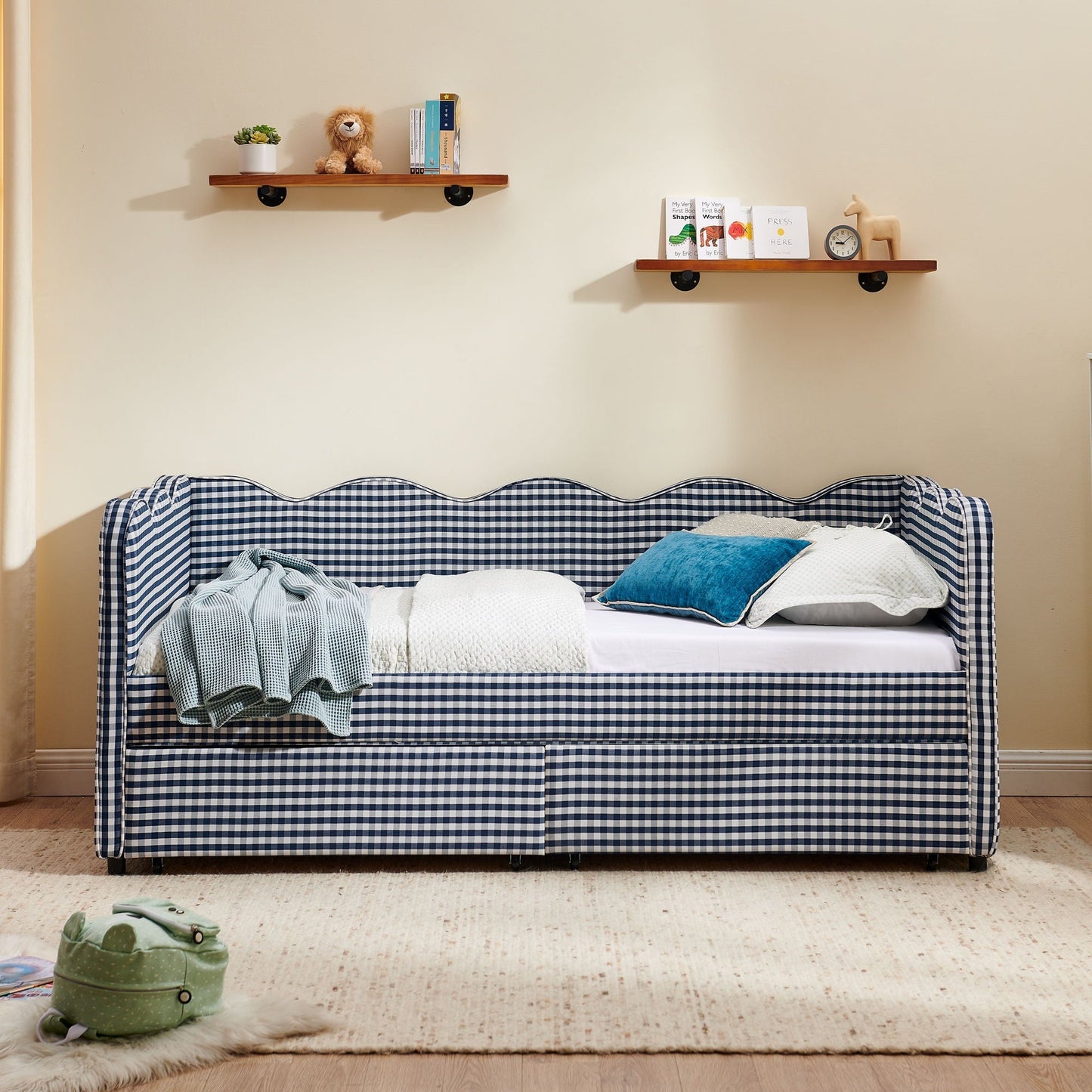 Gingham Daybed With Usb Port And The Wave Shape