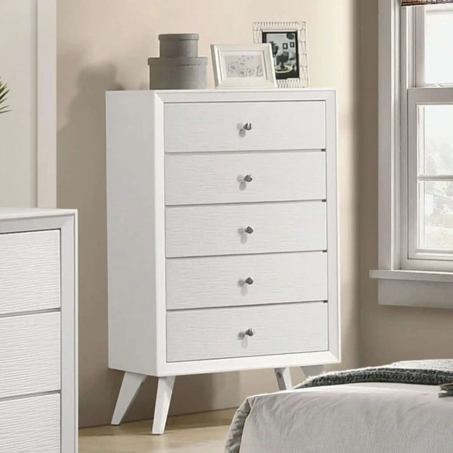 1 Piece Chest With Angled Legs and White Finish