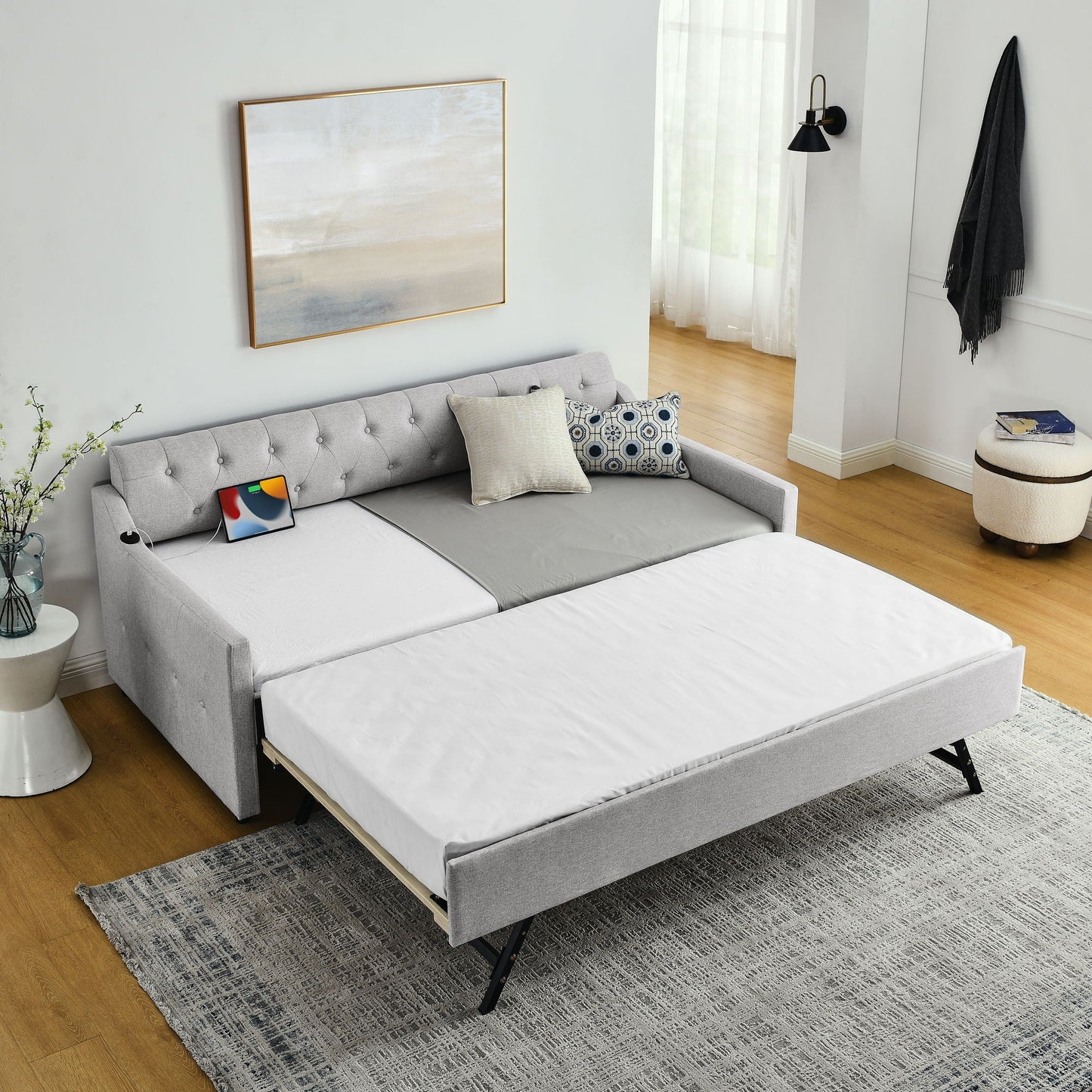 Upholstered Daybed With Trundle and Usb Armrest