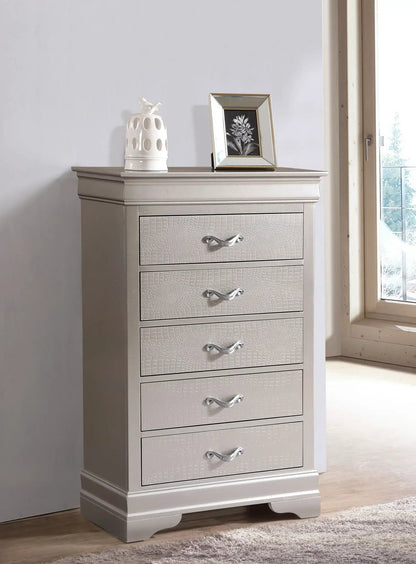 Lorana Chest with Crystal Drawer Pulls Design