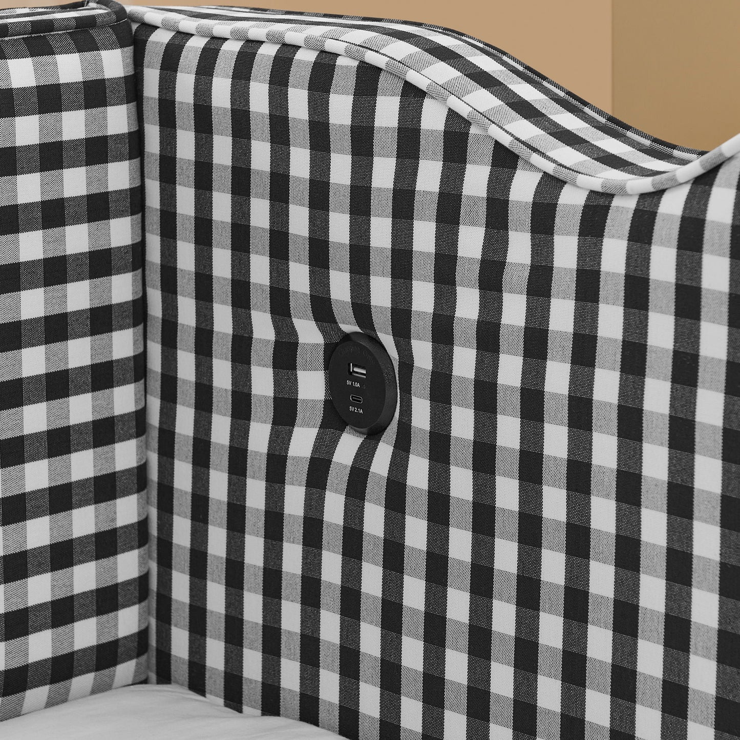 Gingham Wave Daybed And Usb Charging Port