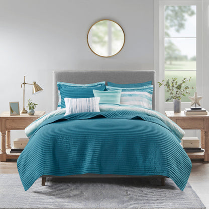 8 Piece Aqua Seersucker Quilt and Comforter Set