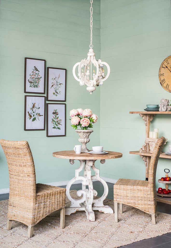 Farmhouse Chandelier With 6 Light Wood Pendant