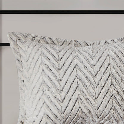 The King and Cal King Ultra Plush Comforter