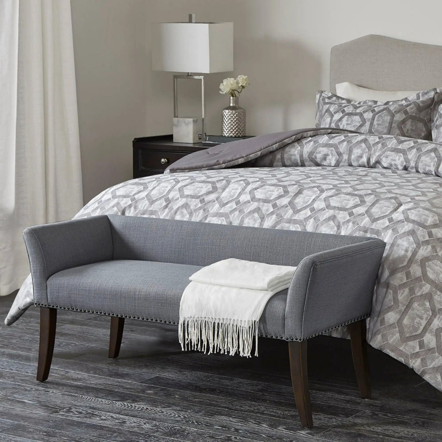 Elegant Bench with Solid Wood Frame Nailhead Trim