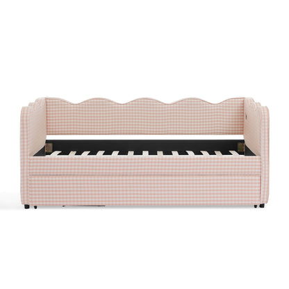 Gingham Wave Daybed And Usb Charging Port